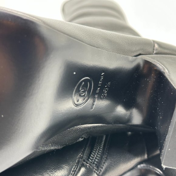 CHANEL 21B Stretch Leather CC Curved Heel Knee High Tall Boots - Picture 14 of 16